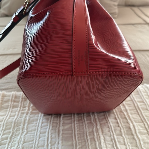 Louis Vuitton Epi Noe - Picture 6 of 16